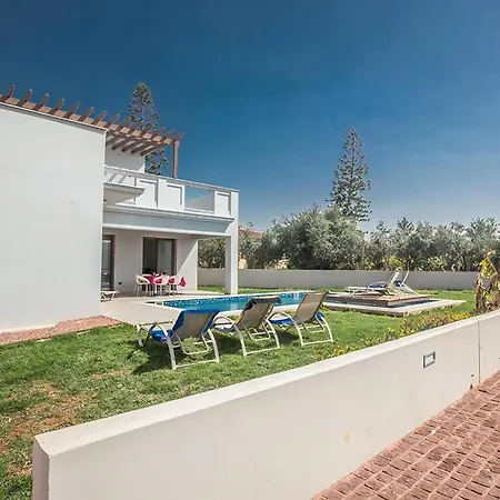 Petreris Enas - Stunning 3 Bedroom With Pool - Short Walk To Nissi Avenue Вилла