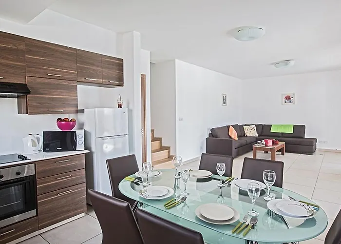 Petreris Enas - Stunning 3 Bedroom With Pool ヴィラ