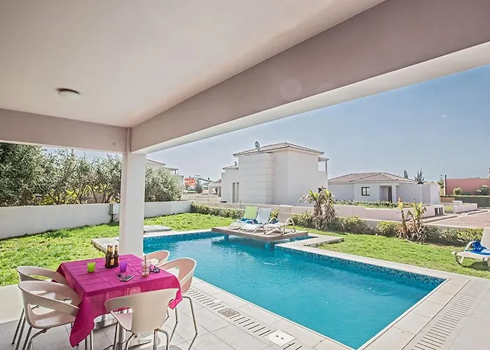 ヴィラ Petreris Enas - Stunning 3 Bedroom With Pool *