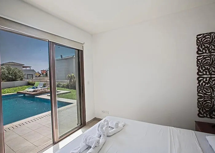 Petreris Enas - Stunning 3 Bedroom With Pool ヴィラ *